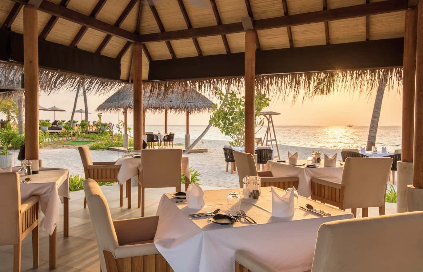 spectacular seafront dining in the Maldives