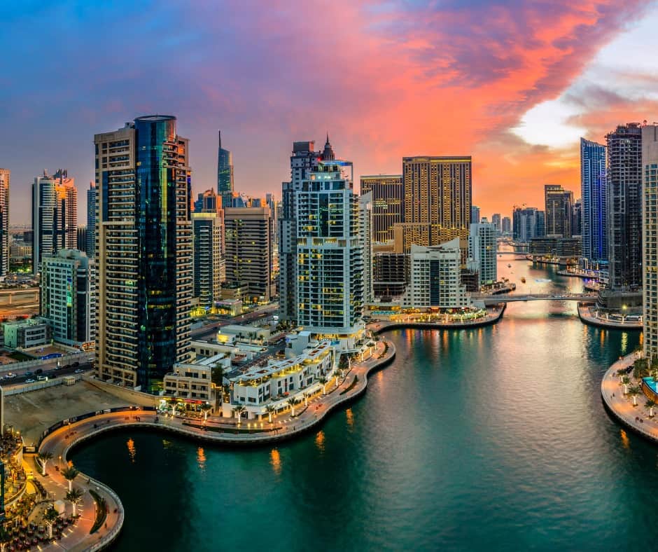 Travel Destinations; 7 Experiences in Dubai