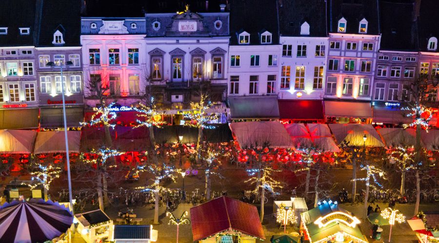 A Festive Guide To The Maastricht Christmas Market The Velvet Runway